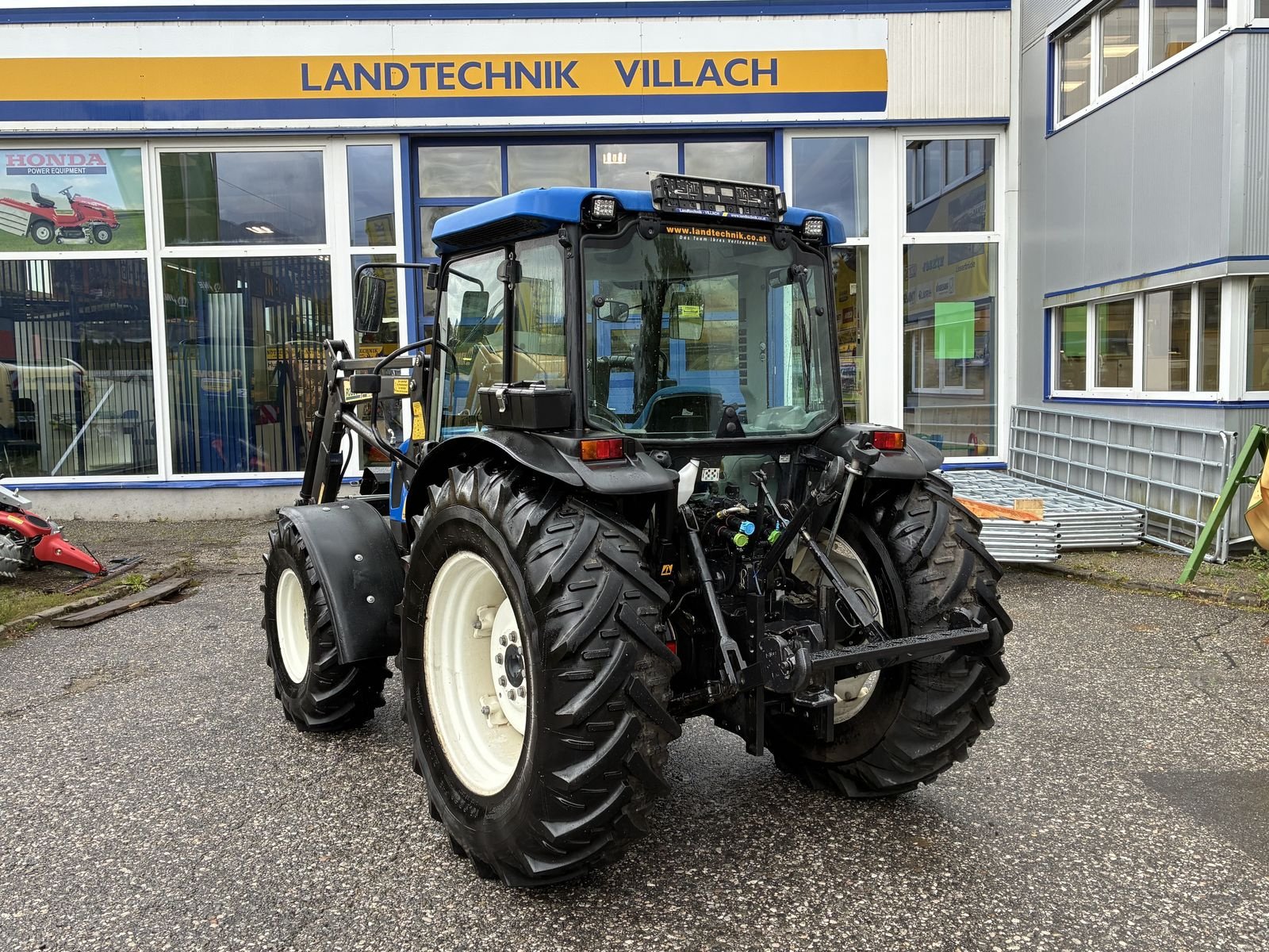 Traktor typu New Holland T4030 DeLuxe, Gebrauchtmaschine v Villach (Obrázek 3)