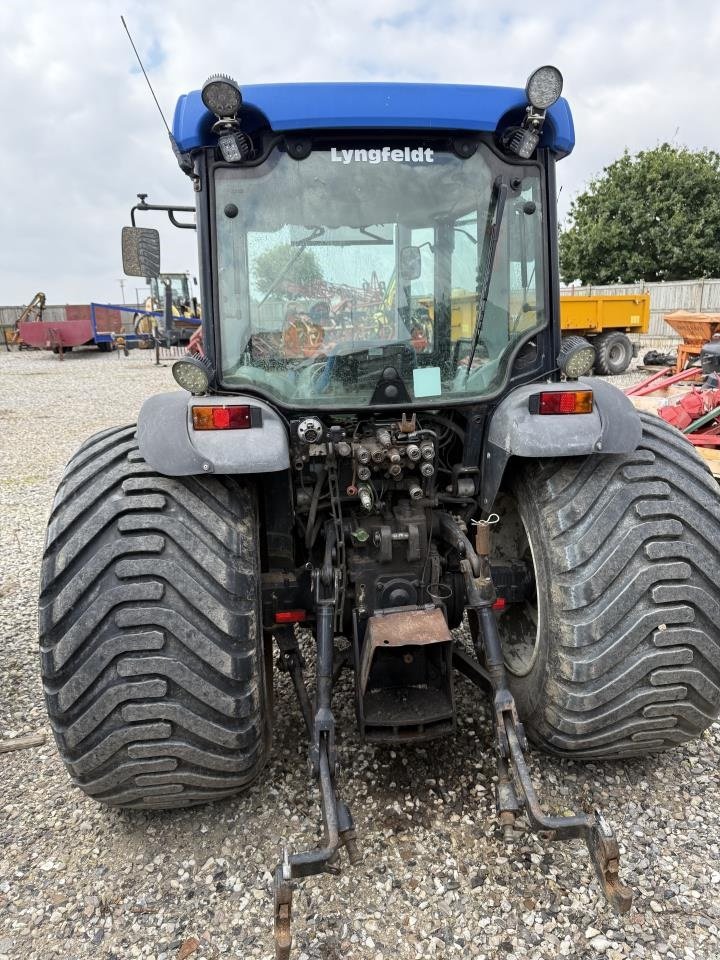 Traktor du type New Holland T4030F, Gebrauchtmaschine en Hadsten (Photo 6)
