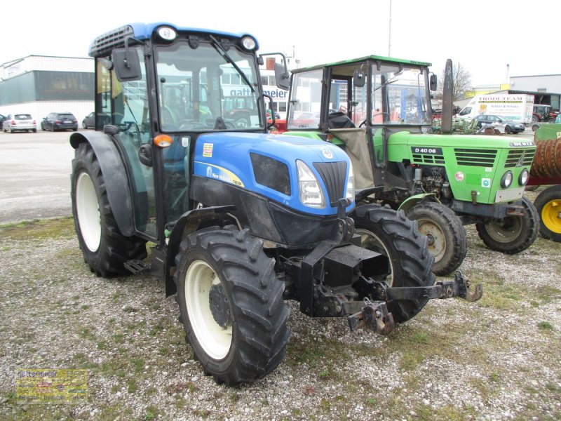 Traktor of the type New Holland T4030F, Gebrauchtmaschine in Eferding (Picture 1)