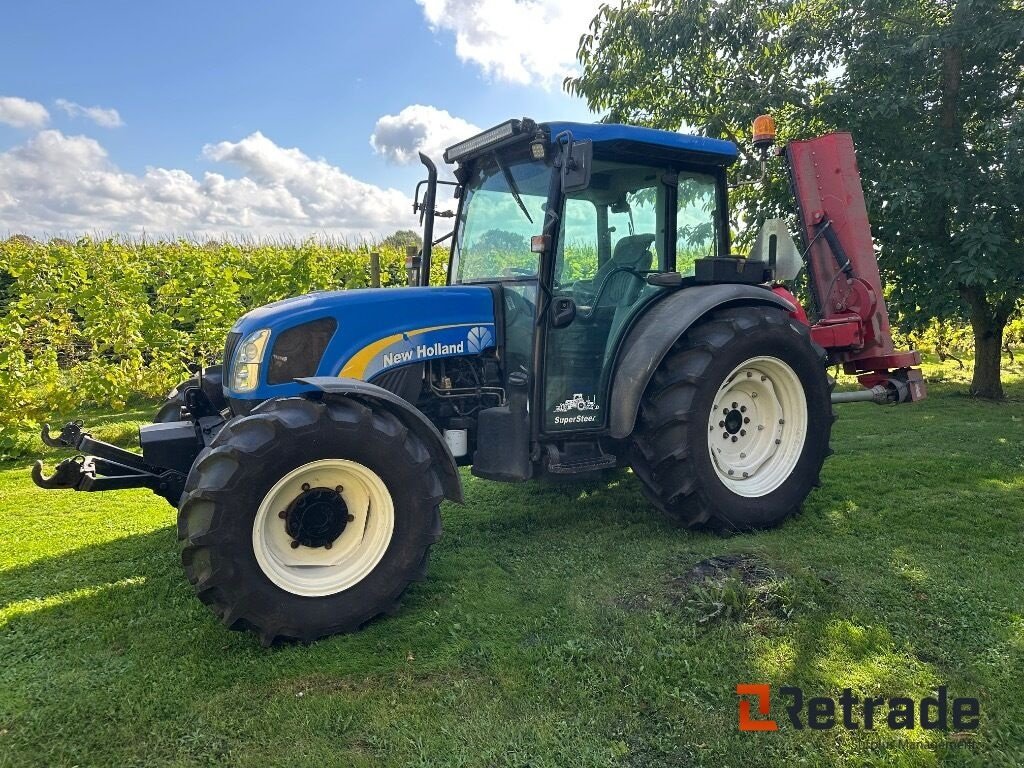 Traktor van het type New Holland T4040  super steer, Gebrauchtmaschine in Rødovre (Foto 1)