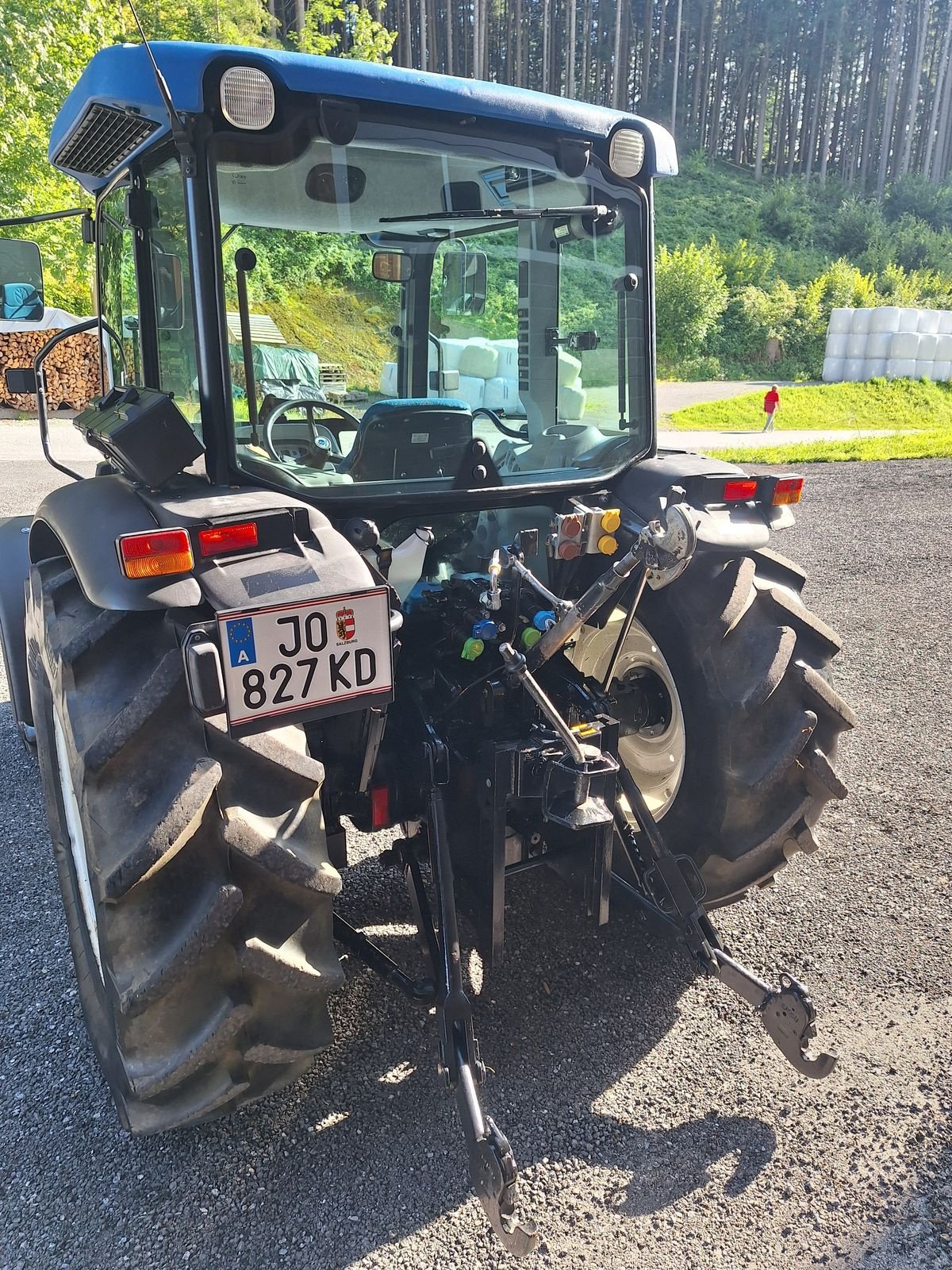 Traktor типа New Holland T4050 DeLuxe & Supersteer, Gebrauchtmaschine в Burgkirchen (Фотография 4)