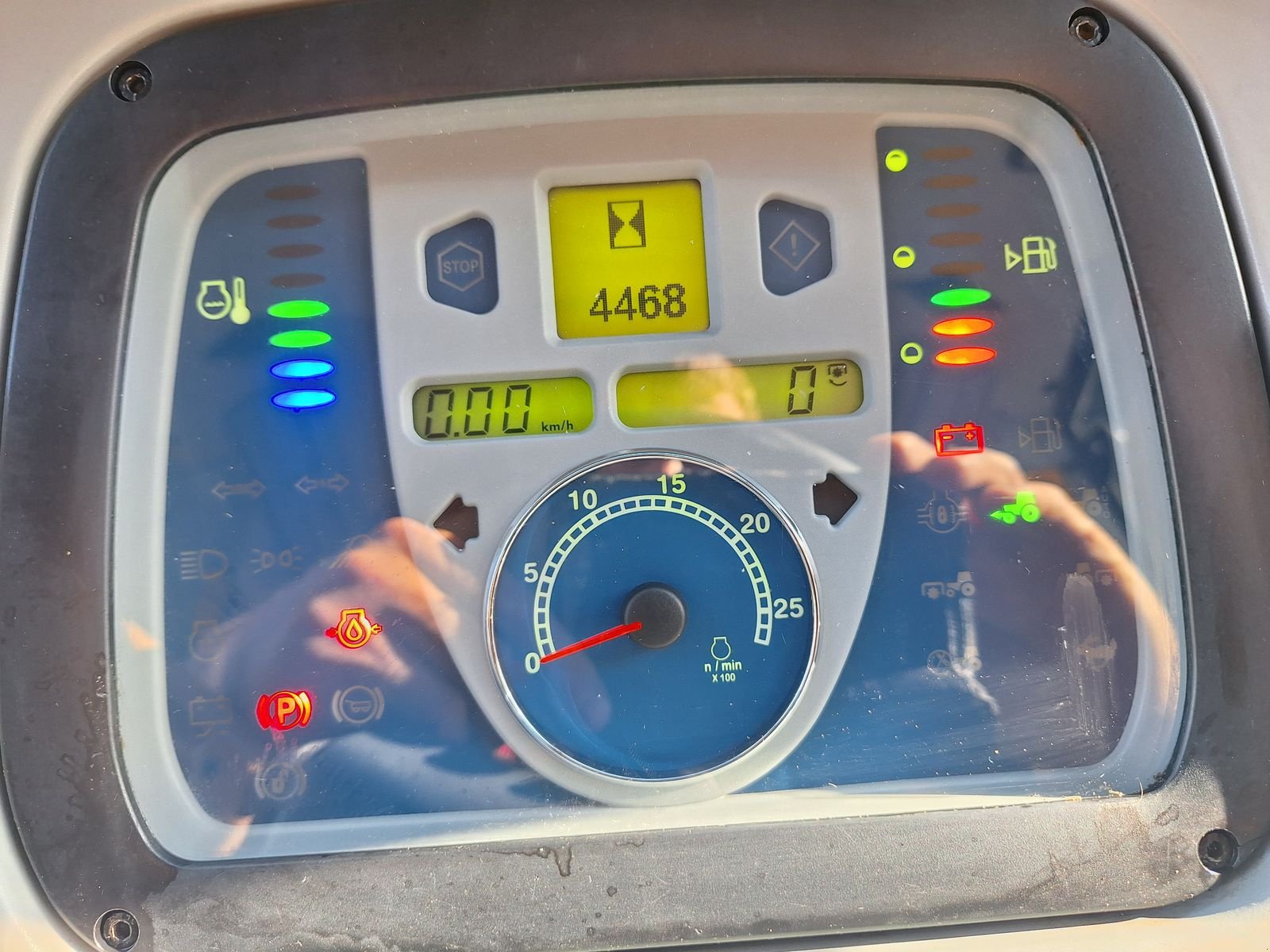 Traktor типа New Holland T4050 DeLuxe & Supersteer, Gebrauchtmaschine в Burgkirchen (Фотография 8)