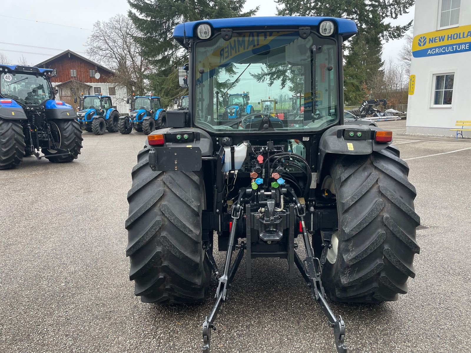 Traktor van het type New Holland T4050 DeLuxe, Gebrauchtmaschine in Burgkirchen (Foto 5)