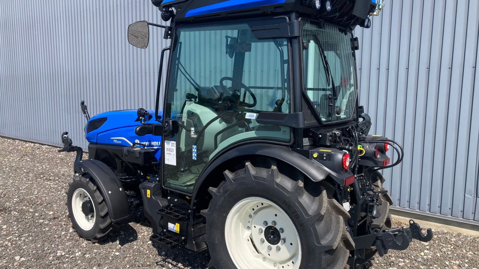 Traktor типа New Holland t4.100 N, Gebrauchtmaschine в Glamsbjerg (Фотография 10)