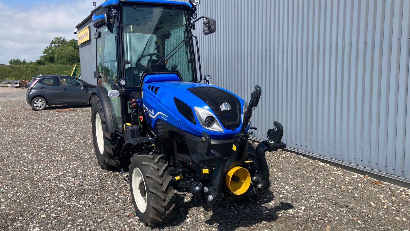 Traktor типа New Holland t4.100 N, Gebrauchtmaschine в Glamsbjerg (Фотография 3)