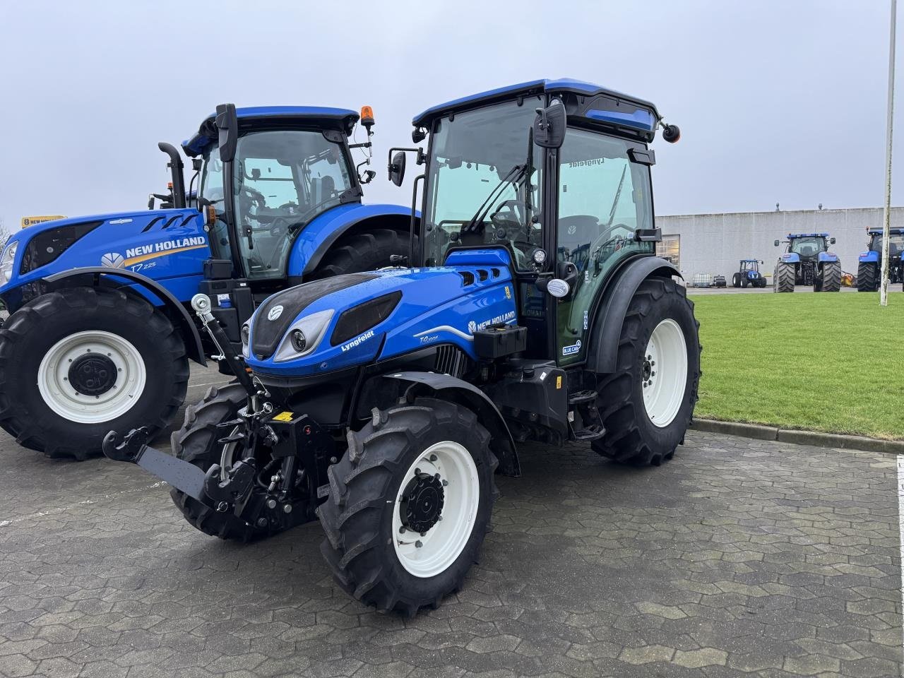 Traktor Türe ait New Holland T4.100F, Gebrauchtmaschine içinde Hadsten (resim 2)