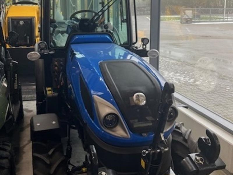 Traktor van het type New Holland T4.100F, Gebrauchtmaschine in Maribo