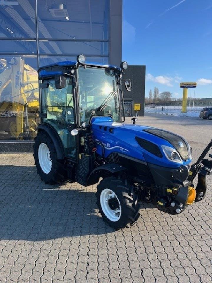 Traktor типа New Holland T4.100F, Gebrauchtmaschine в Maribo (Фотография 4)