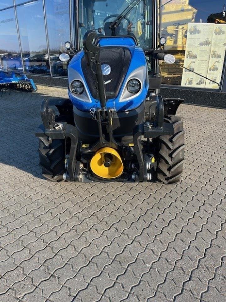 Traktor типа New Holland T4.100F, Gebrauchtmaschine в Maribo (Фотография 3)
