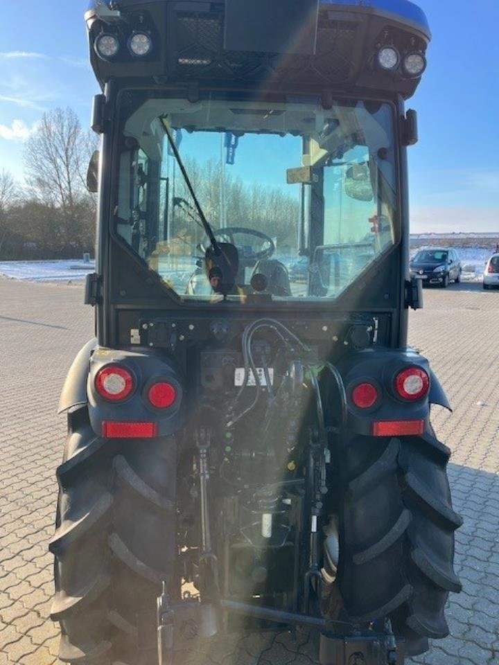 Traktor типа New Holland T4.100F, Gebrauchtmaschine в Maribo (Фотография 5)