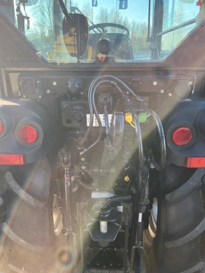 Traktor типа New Holland T4.100F, Gebrauchtmaschine в Maribo (Фотография 7)