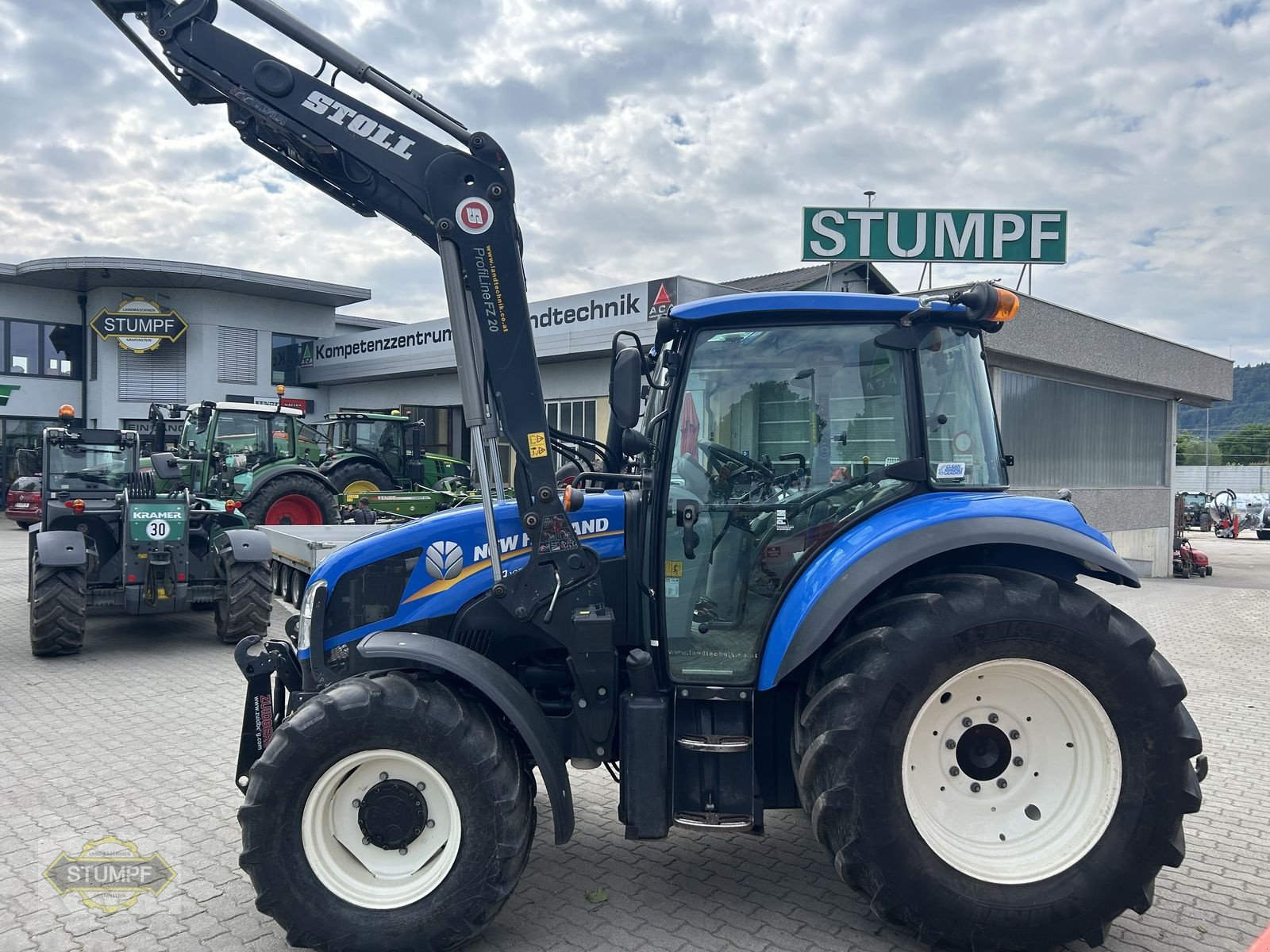 Traktor типа New Holland T4.105, Gebrauchtmaschine в Grafenstein (Фотография 4)