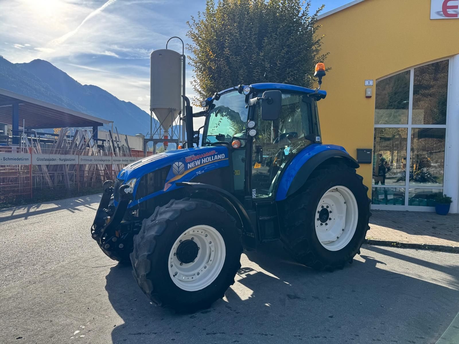 Traktor typu New Holland T4.115, Gebrauchtmaschine v Burgkirchen (Obrázek 1)