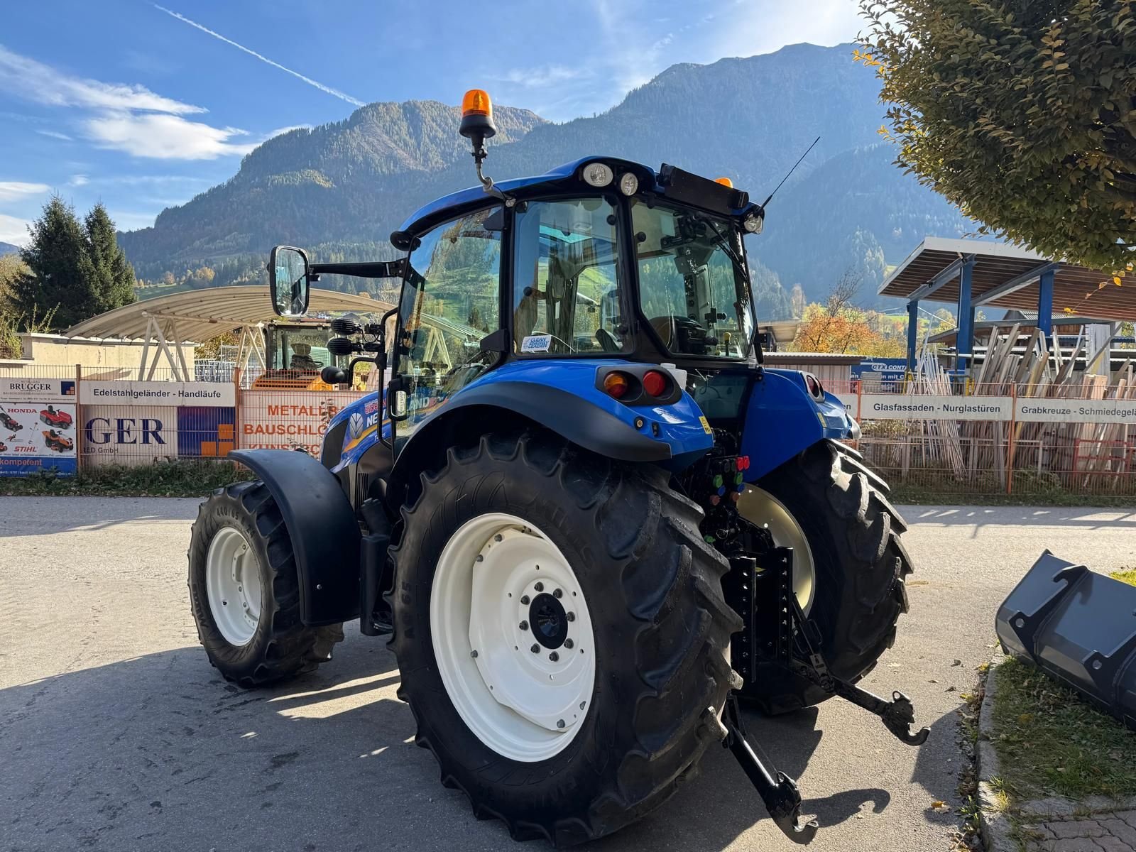 Traktor typu New Holland T4.115, Gebrauchtmaschine v Burgkirchen (Obrázek 4)