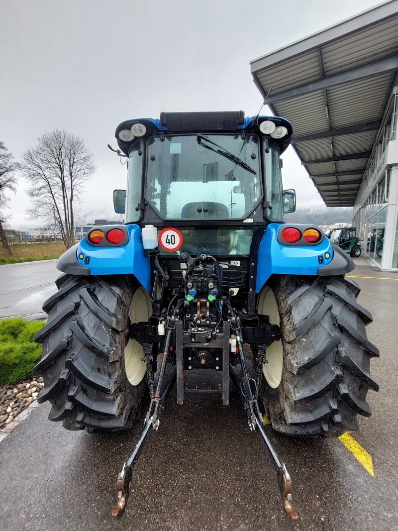 Traktor des Typs New Holland T4.115, Gebrauchtmaschine in Lengnau (Bild 3)