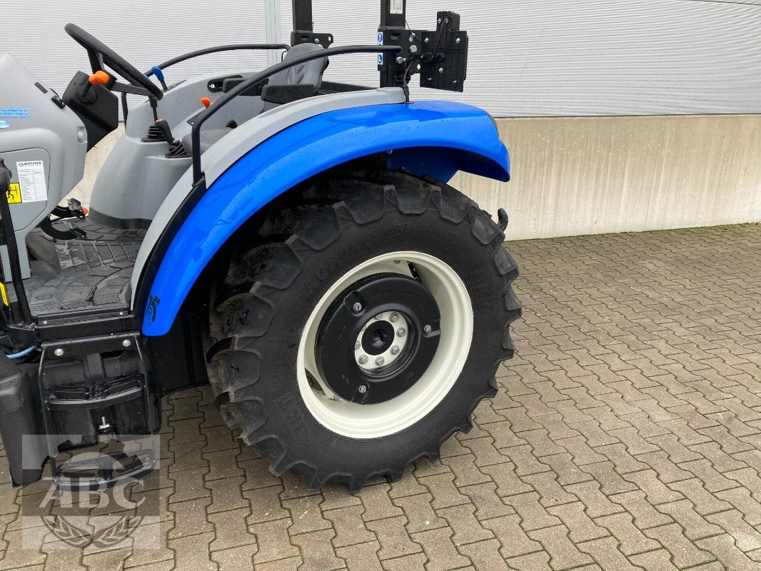 Traktor от тип New Holland T4.55 S BÜGEL 2WD, Neumaschine в Haren-Emmeln (Снимка 11)