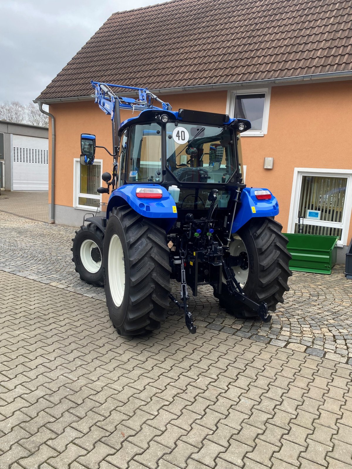 Traktor des Typs New Holland T4.55, Neumaschine in Schwabach (Bild 3)
