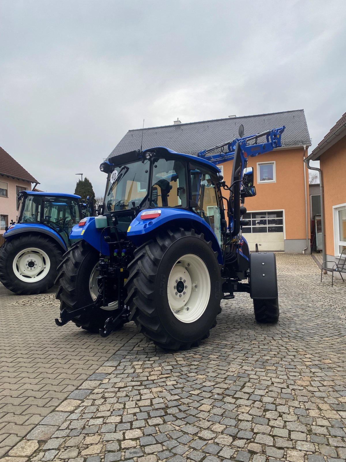 Traktor des Typs New Holland T4.55, Neumaschine in Schwabach (Bild 4)