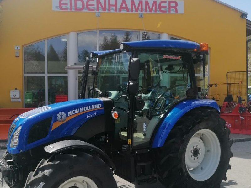 Traktor des Typs New Holland T4.55S Stage V, Neumaschine in Burgkirchen (Bild 1)