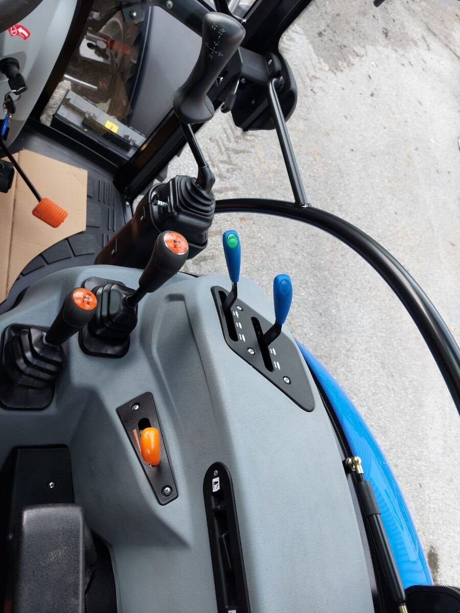 Traktor typu New Holland T4.55S, Gebrauchtmaschine w Bergheim (Zdjęcie 4)