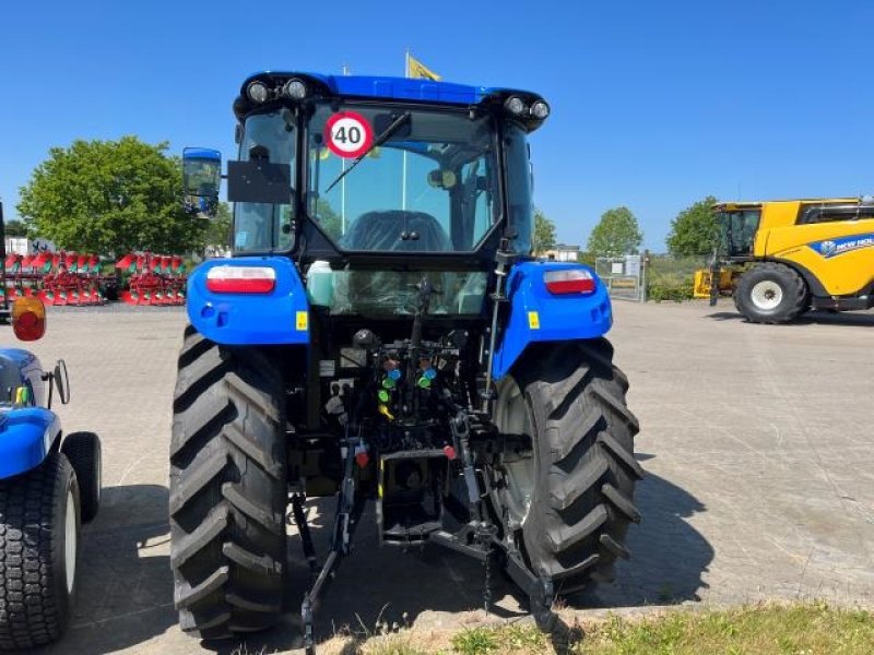 Traktor des Typs New Holland T4.75 CAB STAGE V, Gebrauchtmaschine in Hadsten (Bild 4)