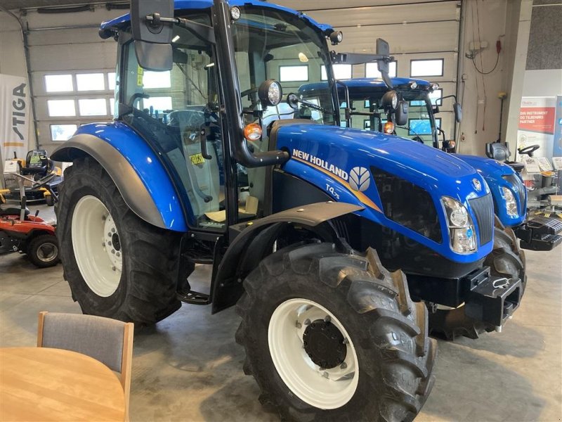 Traktor of the type New Holland T4.75 Front lift og PTO, Gebrauchtmaschine in Roskilde (Picture 1)