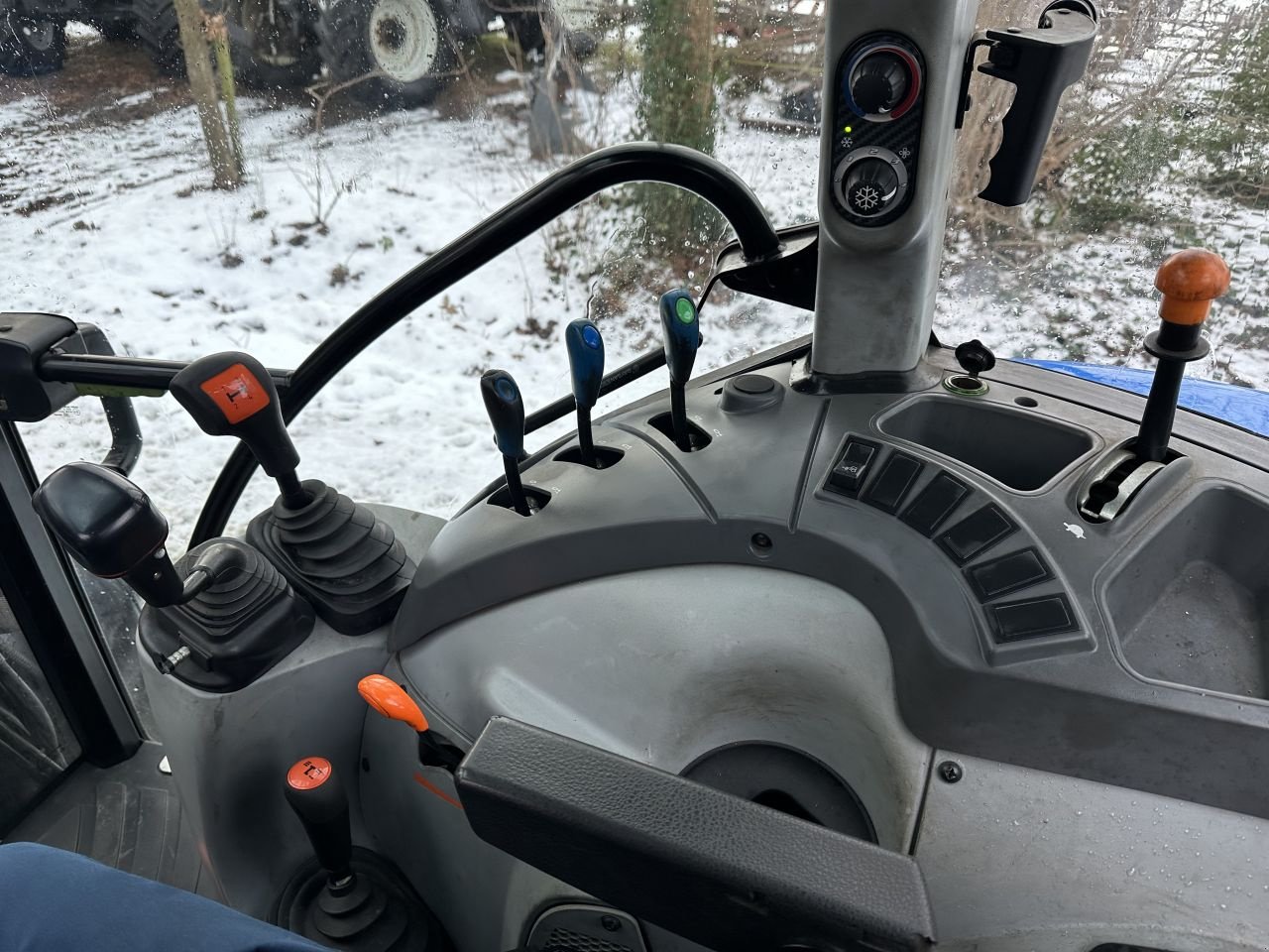 Traktor typu New Holland T4.75 Powerstar, Gebrauchtmaschine v Rossum (Obrázek 11)