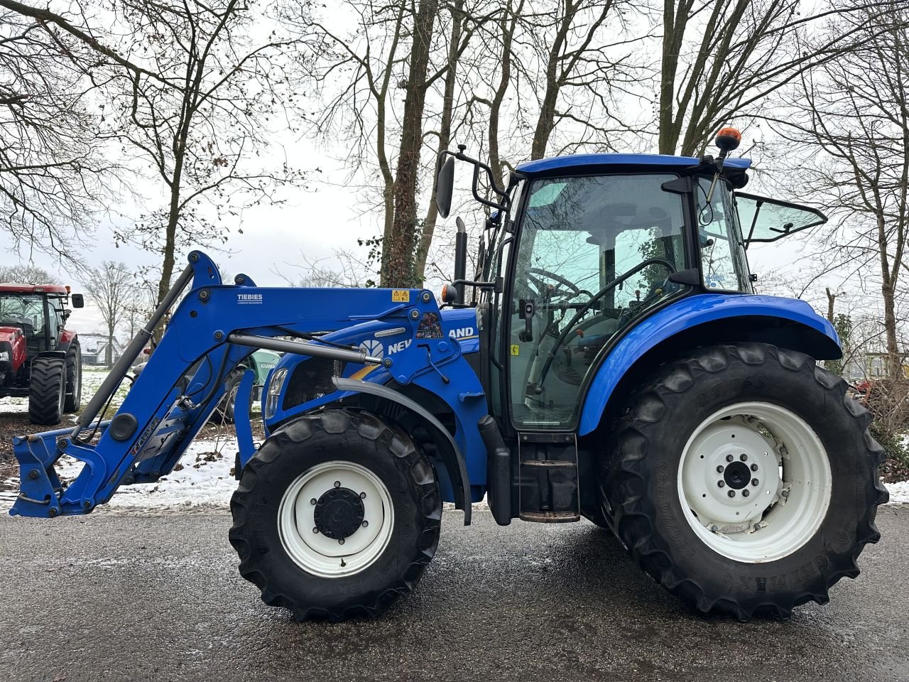Traktor typu New Holland T4.75 Powerstar, Gebrauchtmaschine v Rossum (Obrázek 3)