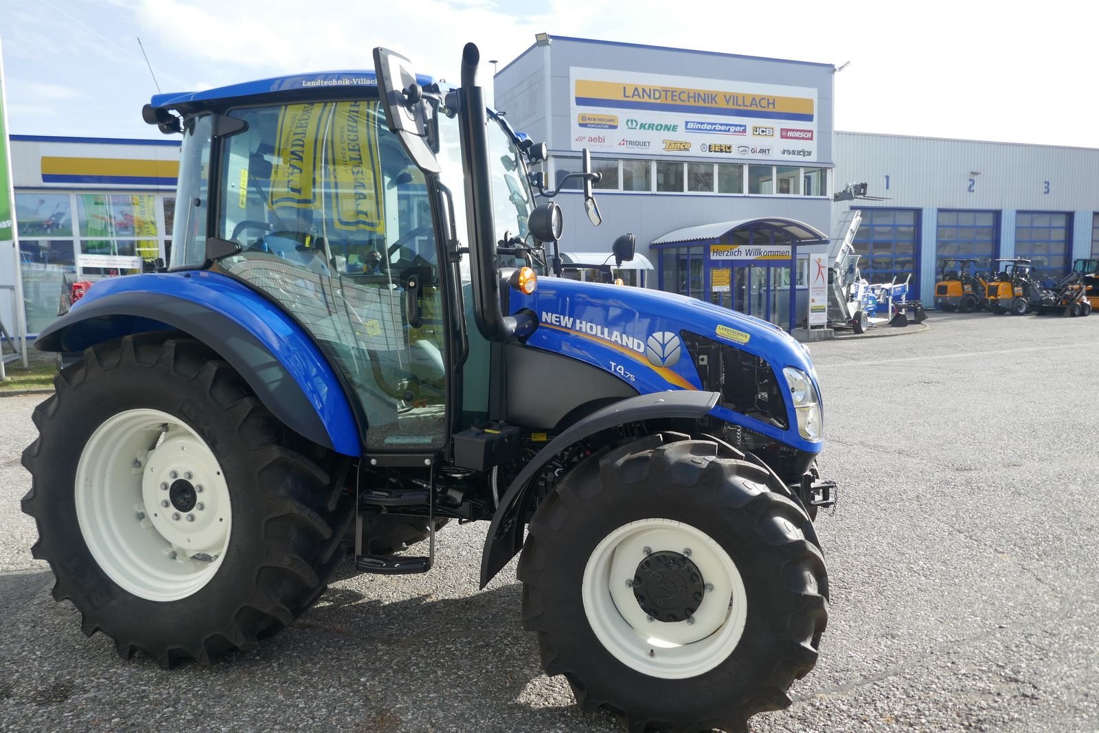 Traktor of the type New Holland T4.75 Powerstar, Gebrauchtmaschine in Villach (Picture 13)