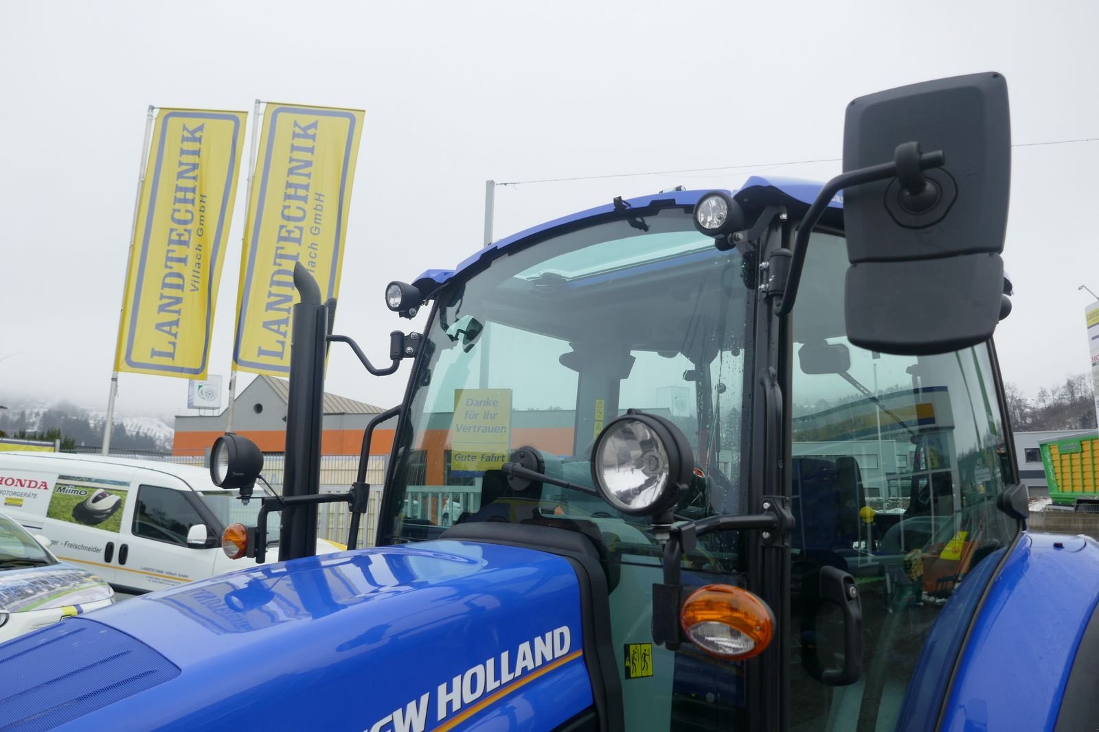 Traktor Türe ait New Holland T4.75 Powerstar, Gebrauchtmaschine içinde Villach (resim 5)