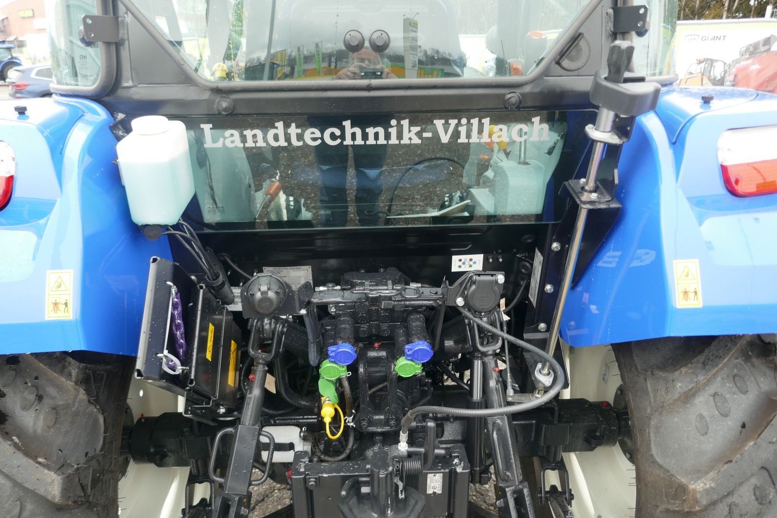 Traktor Türe ait New Holland T4.75 Powerstar, Gebrauchtmaschine içinde Villach (resim 8)