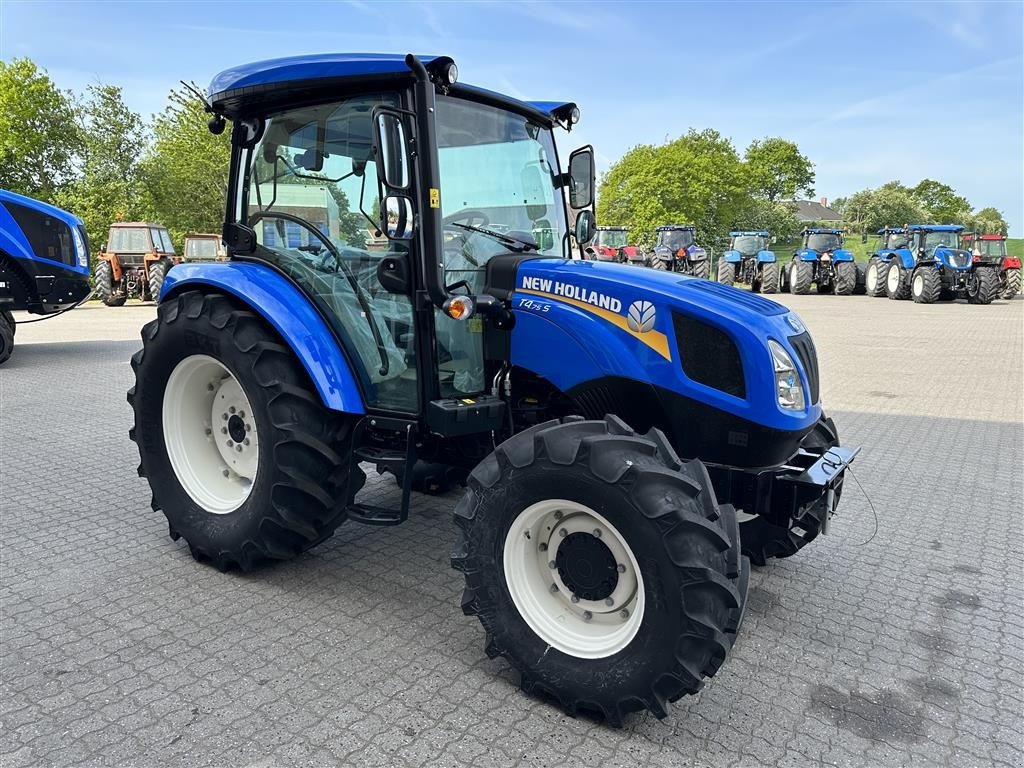 Traktor du type New Holland T4.75 S Kampagne T4- og T5, Gebrauchtmaschine en Gjerlev J. (Photo 4)