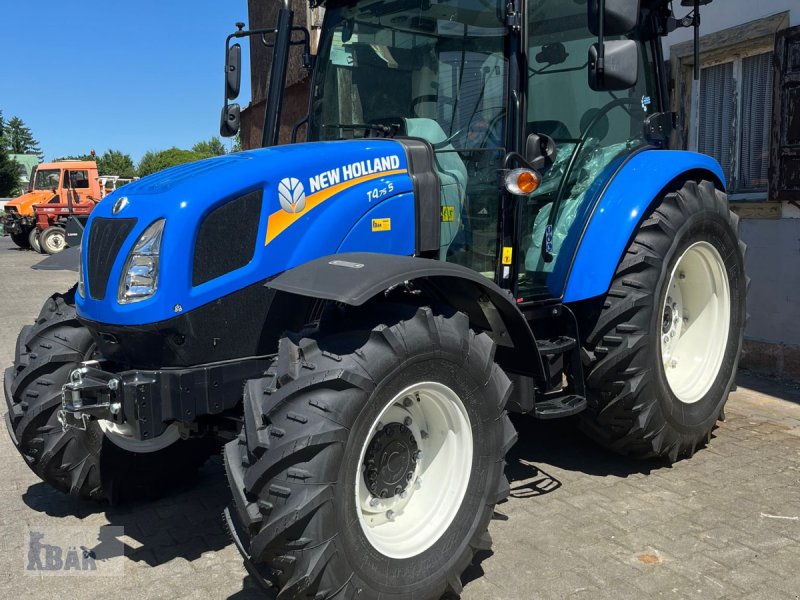 Traktor of the type New Holland T4.75 S Power Shuttle, Neumaschine in Neuried - Altenheim (Picture 1)