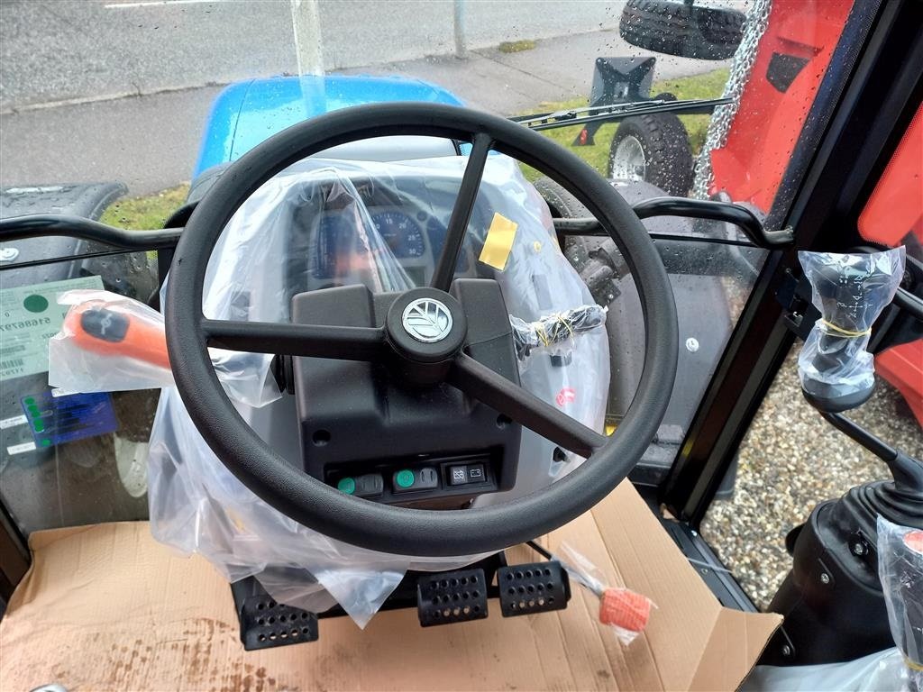 Traktor typu New Holland T4.75 S, Gebrauchtmaschine w Maribo (Zdjęcie 9)