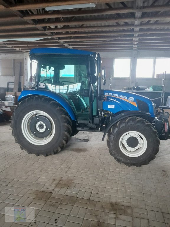 Traktor des Typs New Holland T4.75 S, Gebrauchtmaschine in Rambin (Bild 1)