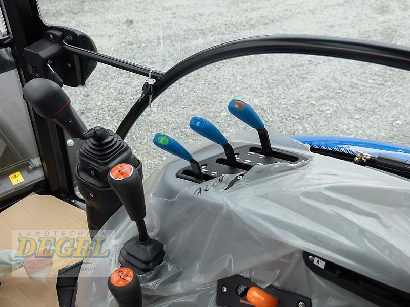 Traktor типа New Holland T4.75 S, Neumaschine в Feilitzsch (Фотография 8)