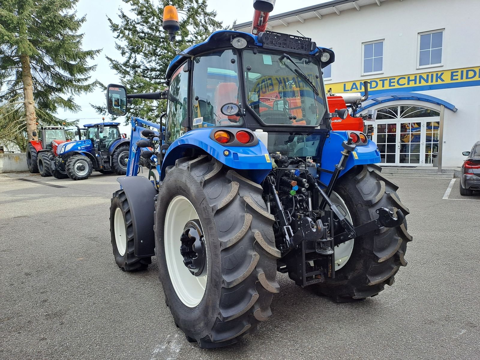 Traktor of the type New Holland T4.75, Gebrauchtmaschine in Burgkirchen (Picture 10)