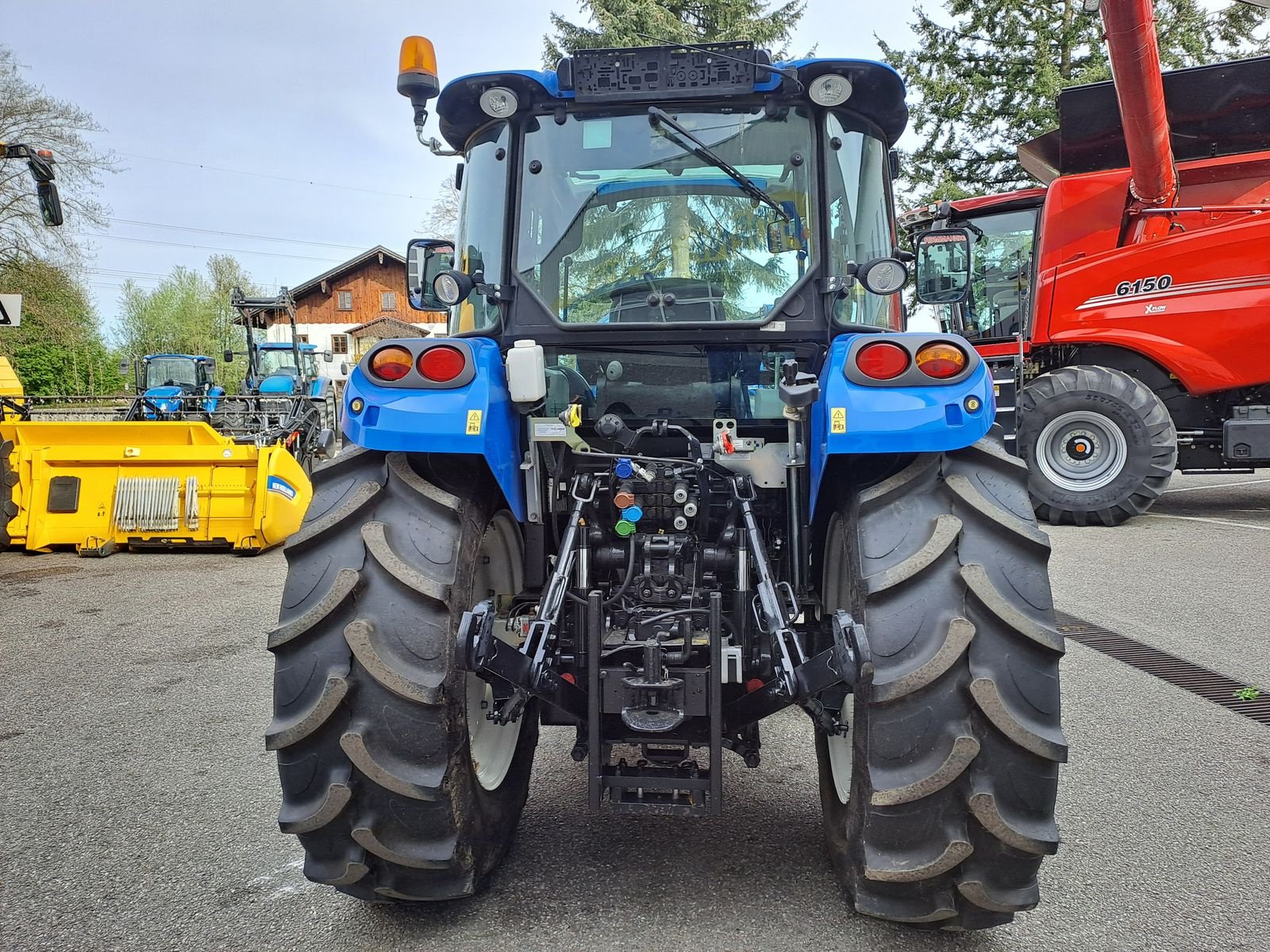 Traktor of the type New Holland T4.75, Gebrauchtmaschine in Burgkirchen (Picture 9)