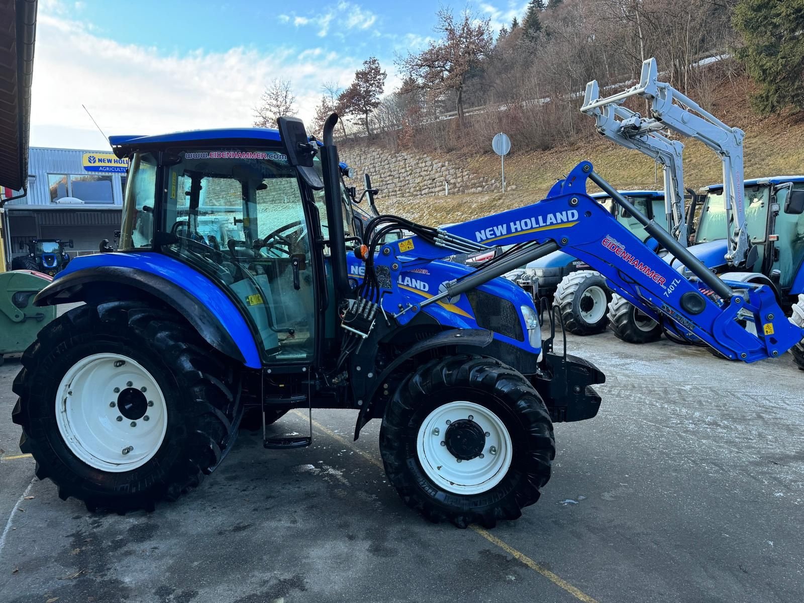 Traktor типа New Holland T4.75, Gebrauchtmaschine в Burgkirchen (Фотография 4)