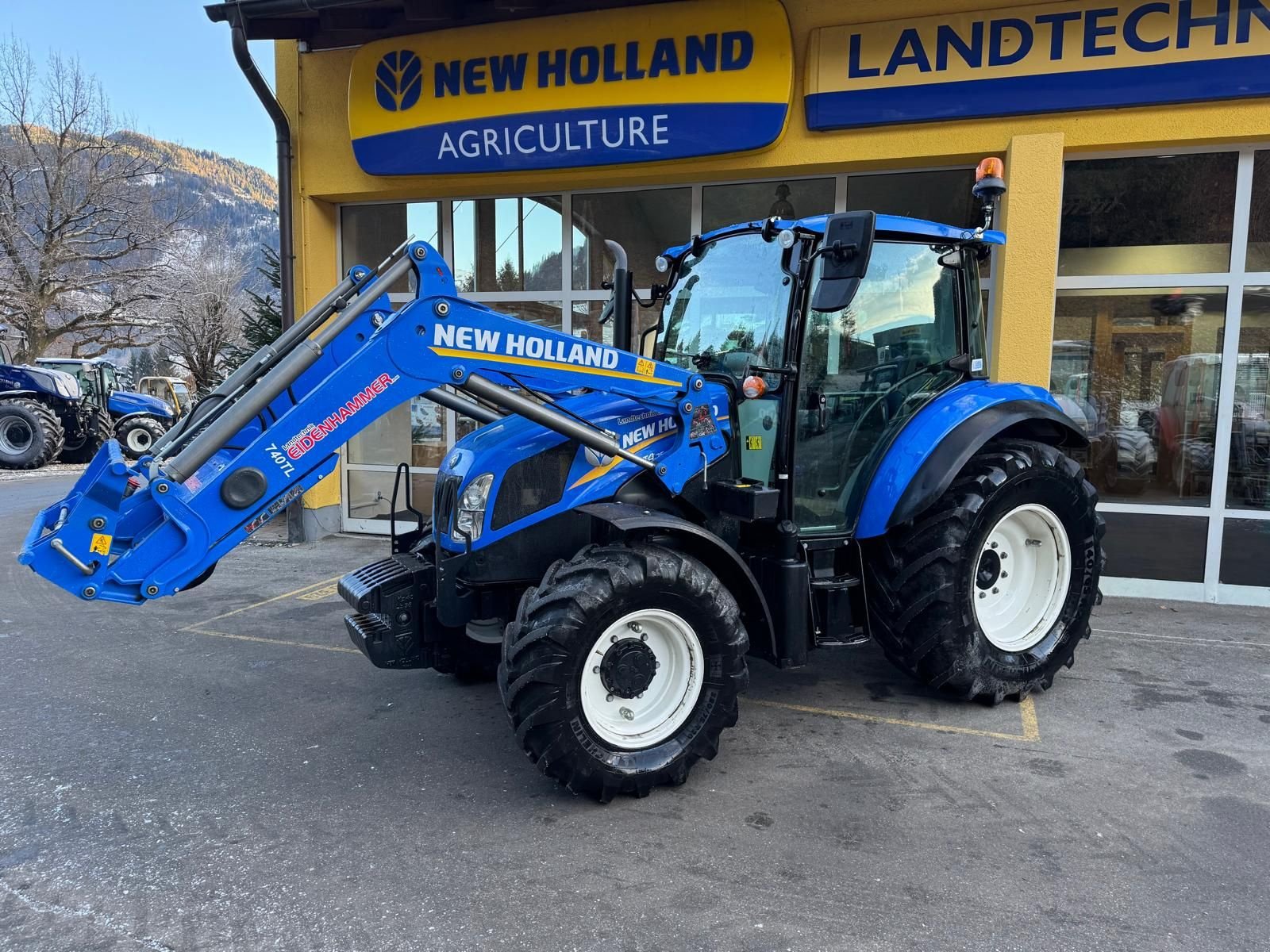 Traktor типа New Holland T4.75, Gebrauchtmaschine в Burgkirchen (Фотография 2)
