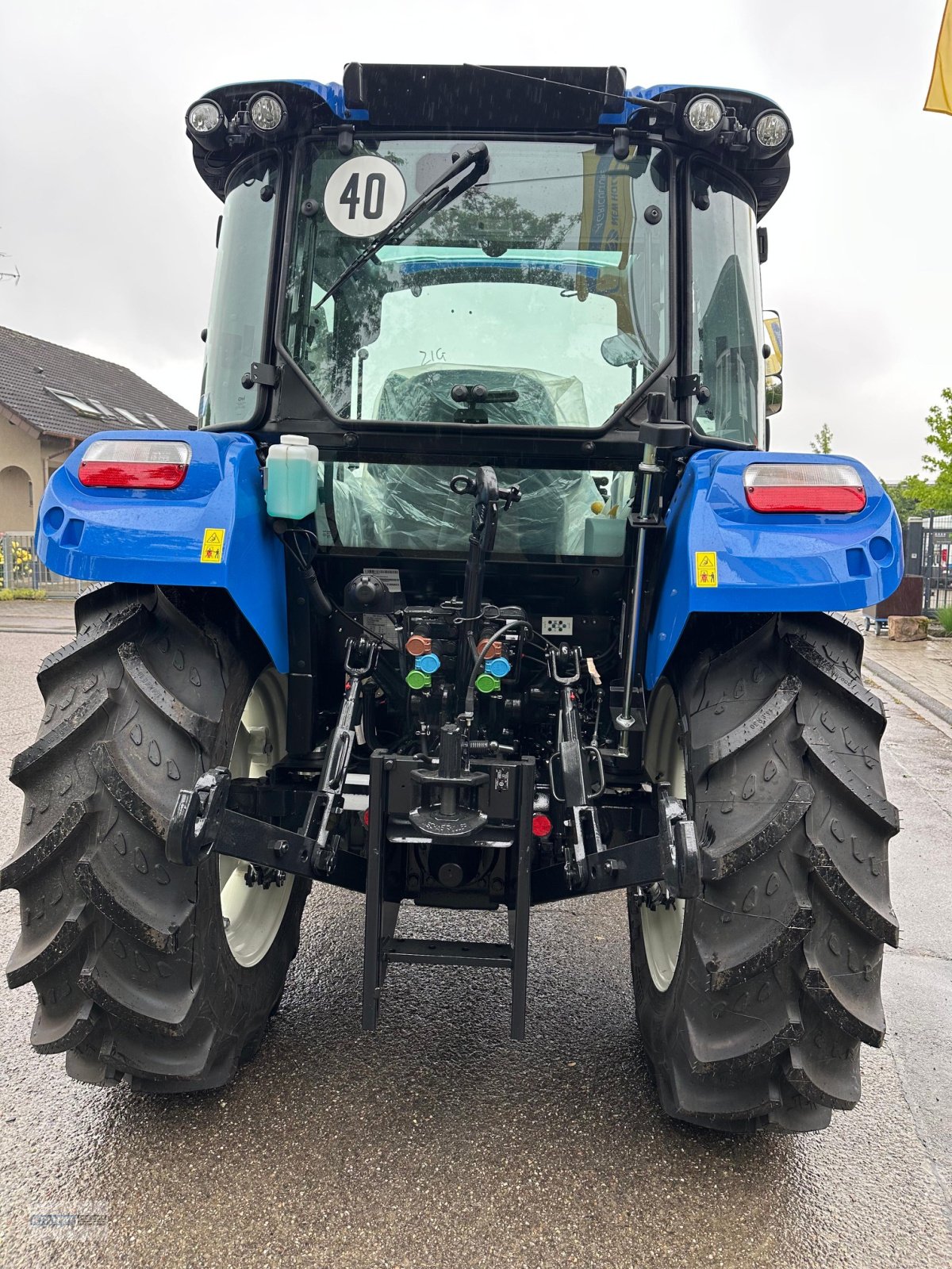 Traktor des Typs New Holland t4.75, Neumaschine in Malterdingen (Bild 2)