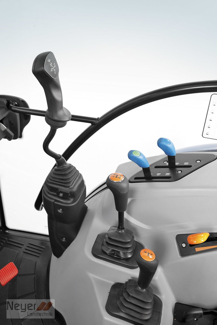 Traktor des Typs New Holland T4.75S ROPS Plattform, Neumaschine in Bad Waldsee Mennisweiler (Bild 9)