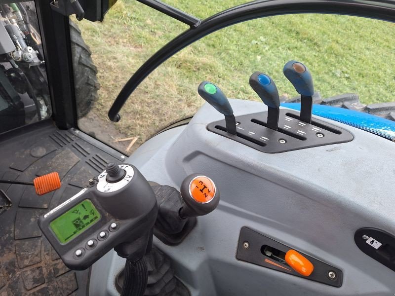 Traktor типа New Holland T4.75S Traktor, Gebrauchtmaschine в Chur (Фотография 9)