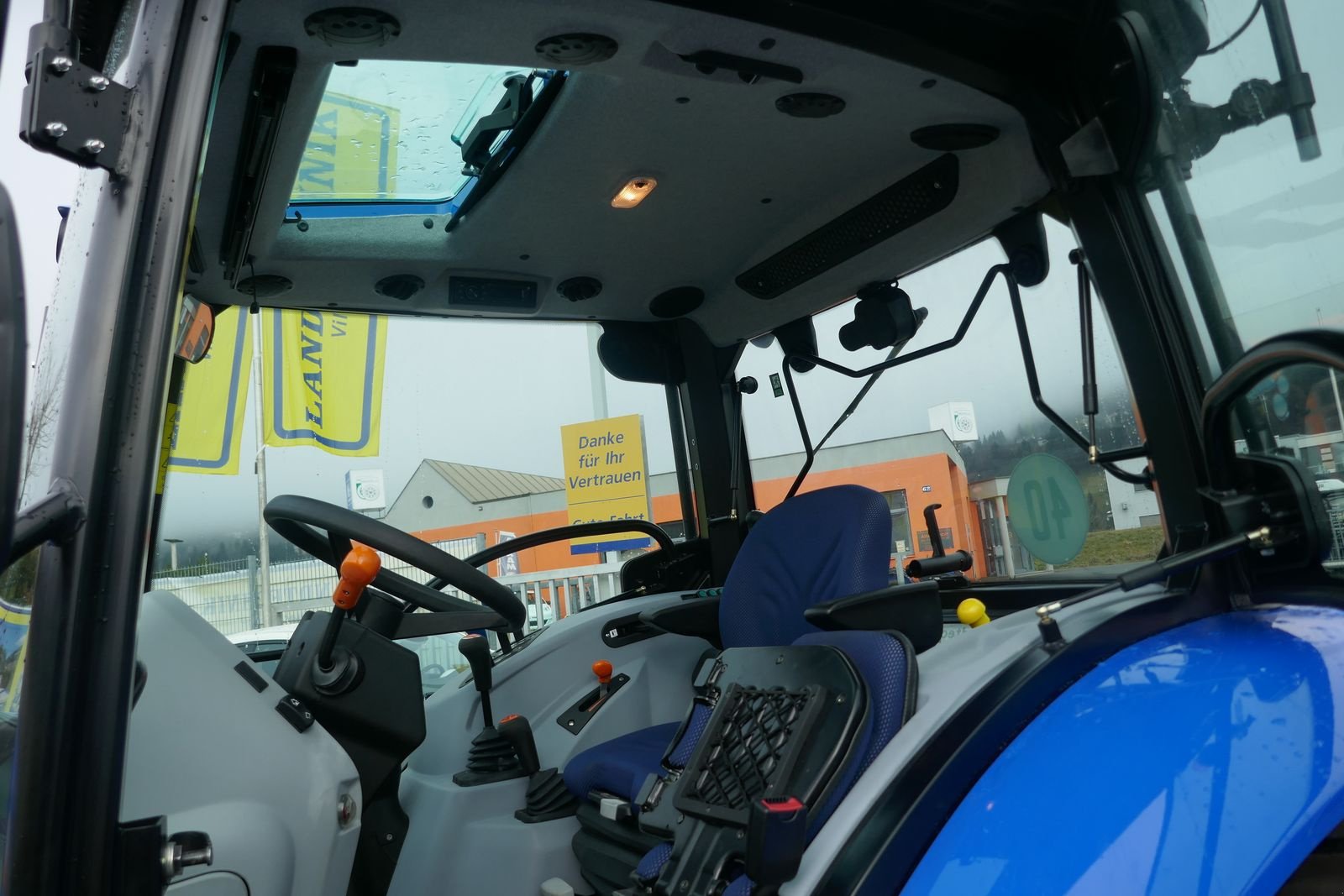 Traktor typu New Holland T4.75S, Gebrauchtmaschine v Villach (Obrázek 9)