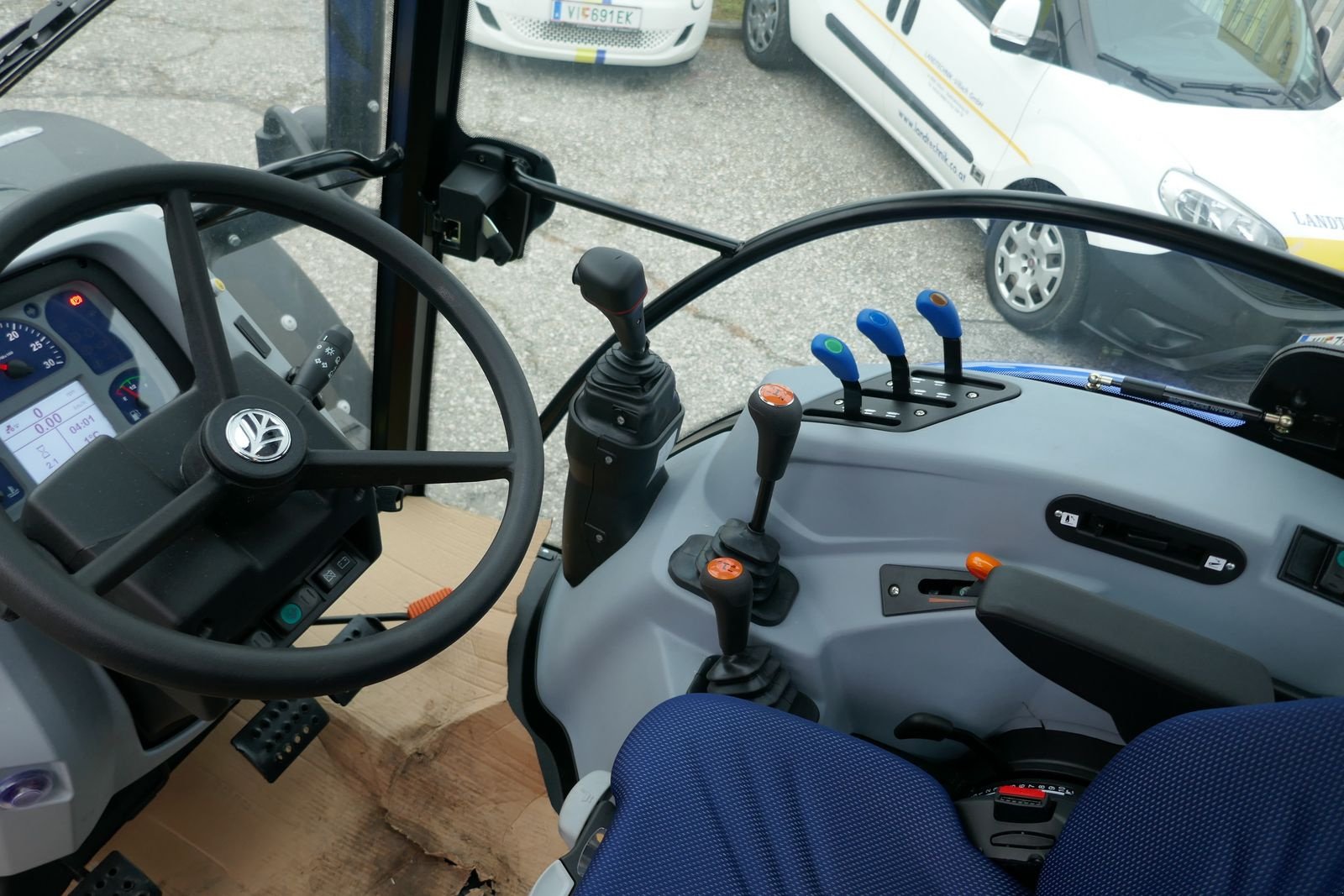 Traktor tip New Holland T4.75S, Gebrauchtmaschine in Villach (Poză 9)