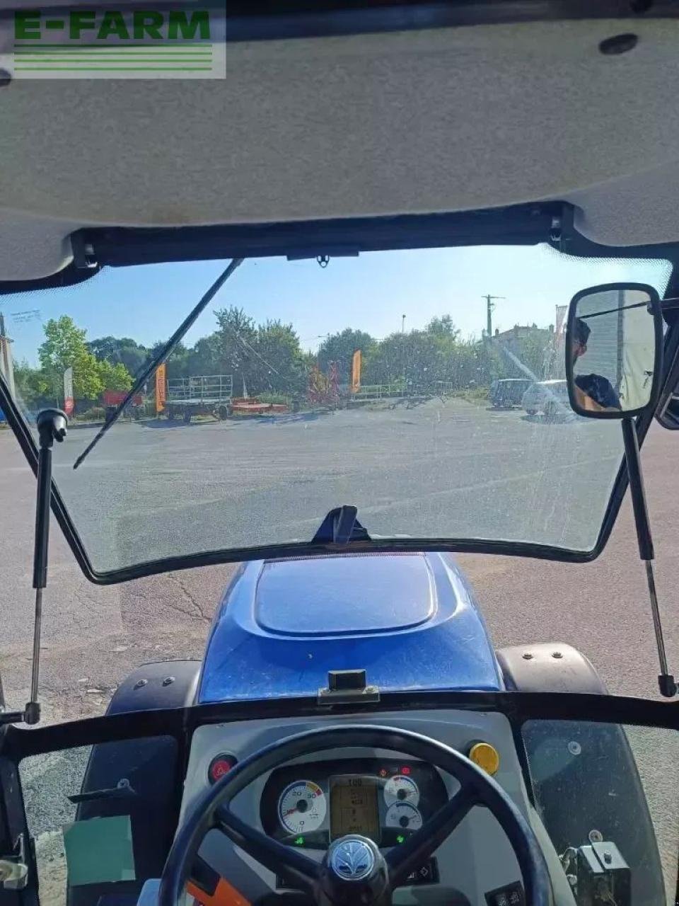 Traktor от тип New Holland t4.80 f F, Gebrauchtmaschine в CHAUVONCOURT (Снимка 8)