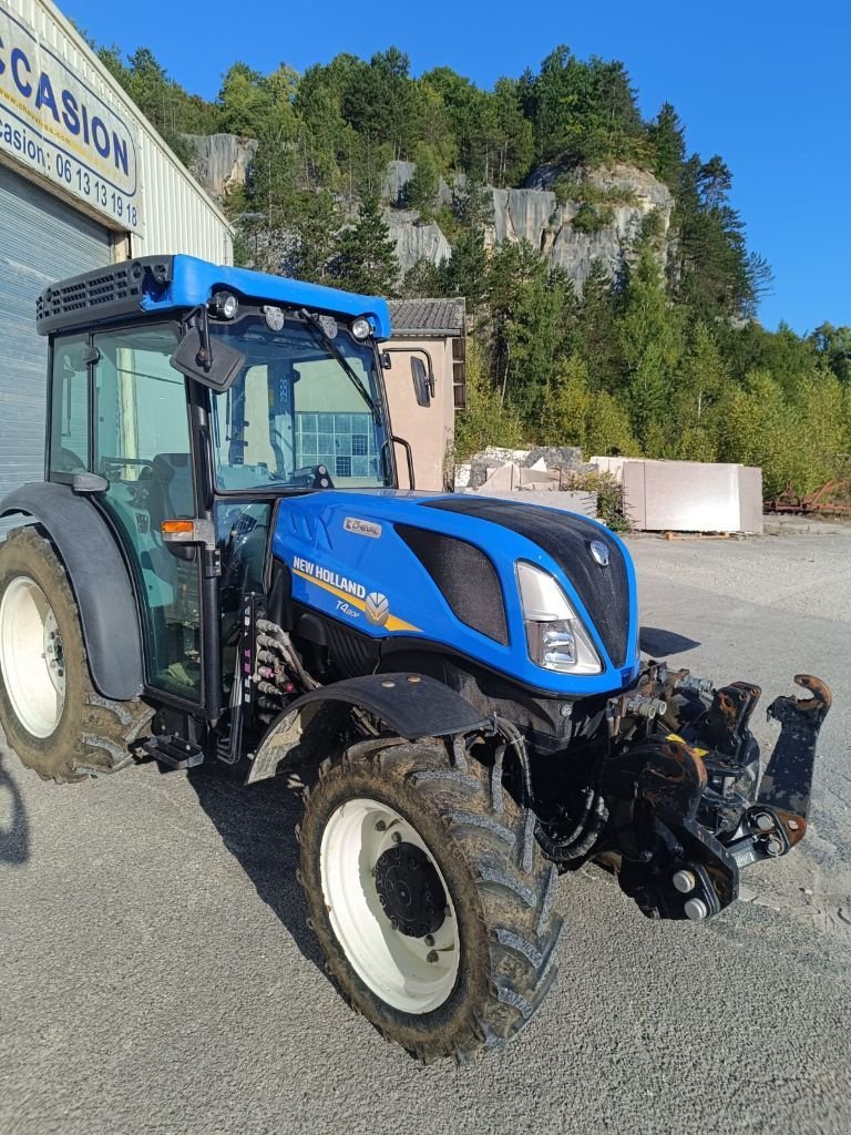 Traktor des Typs New Holland T4.80 F, Gebrauchtmaschine in Lérouville (Bild 2)