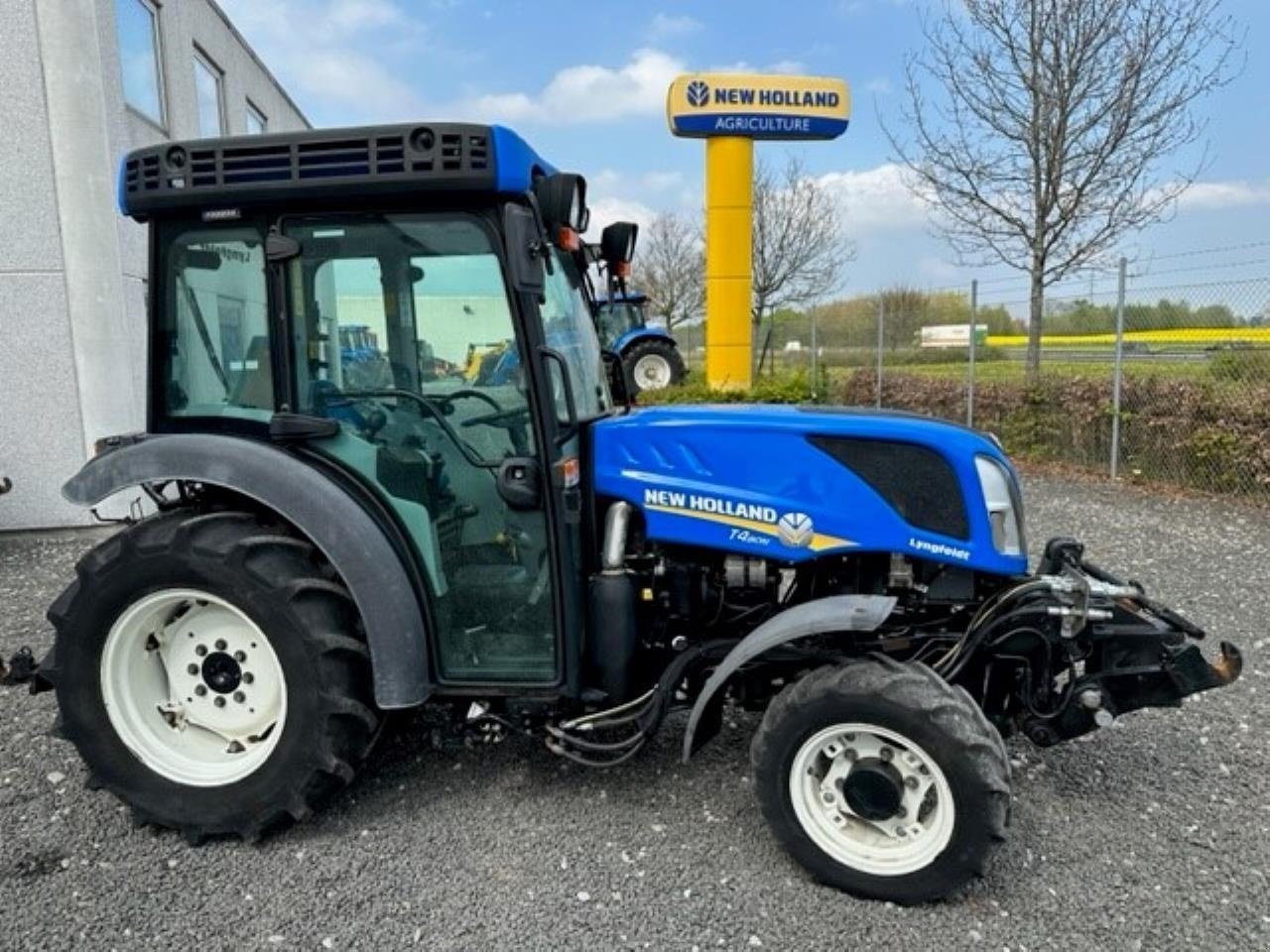 Traktor des Typs New Holland T4.80 N, Gebrauchtmaschine in Hadsten (Bild 1)