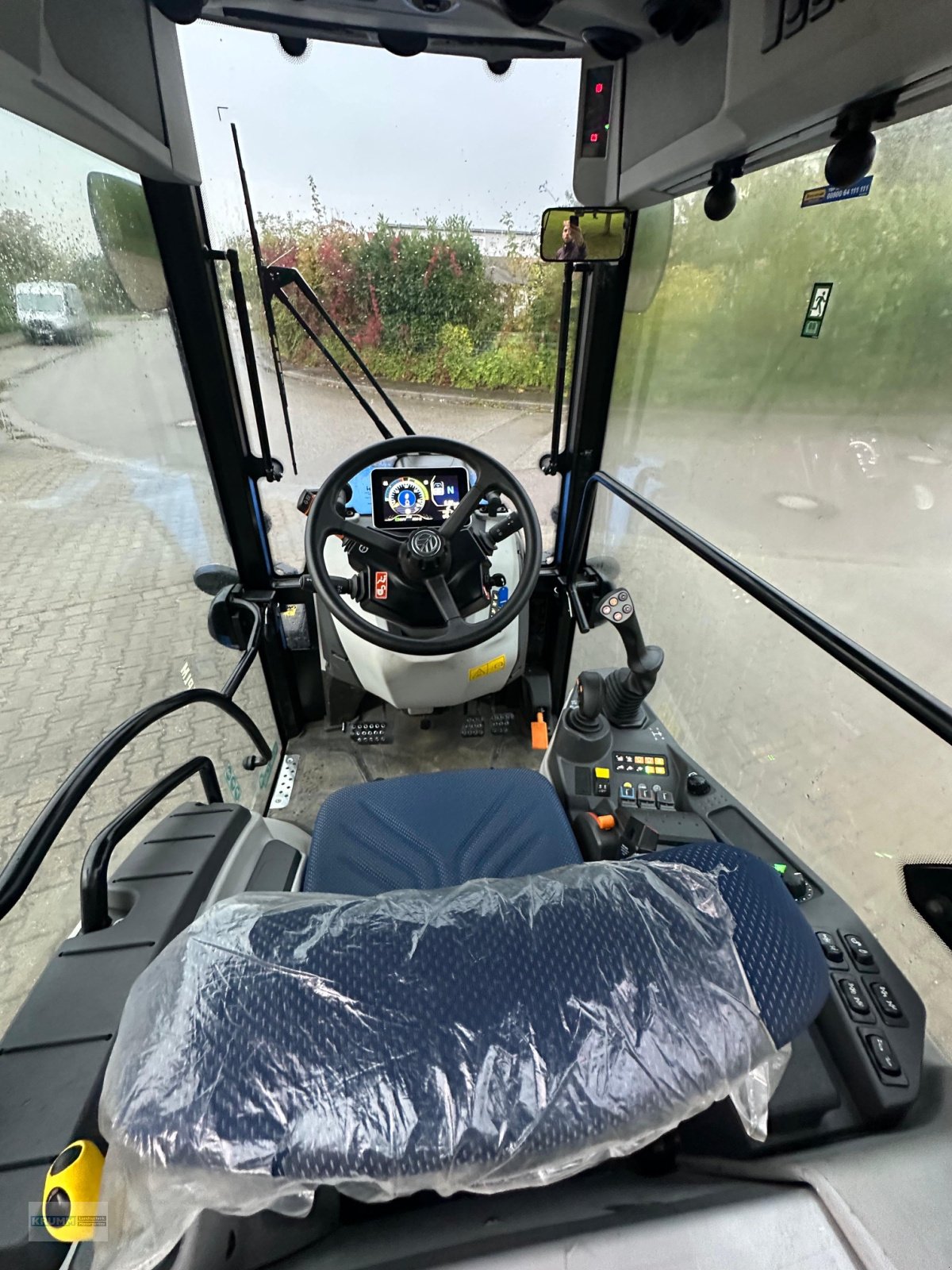 Traktor of the type New Holland t4.80V, Gebrauchtmaschine in Malterdingen (Picture 2)