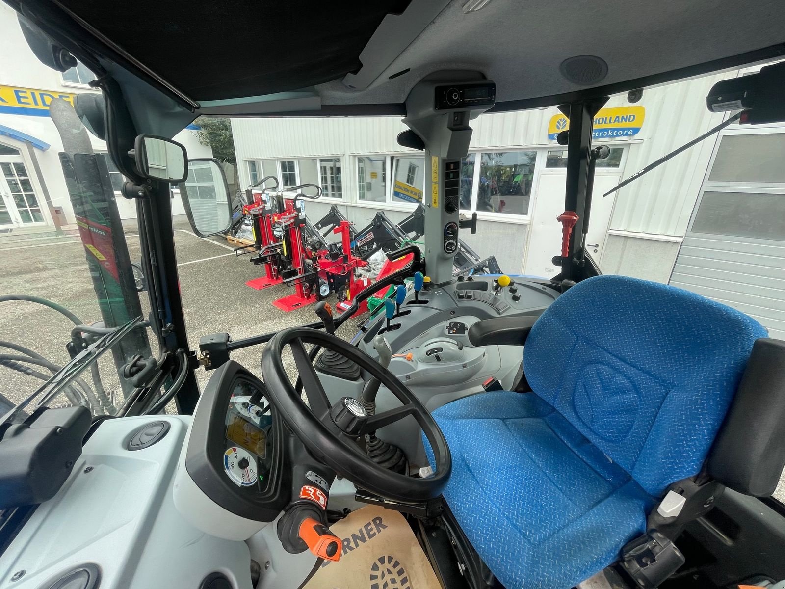 Traktor typu New Holland T4.85, Gebrauchtmaschine v Burgkirchen (Obrázek 9)